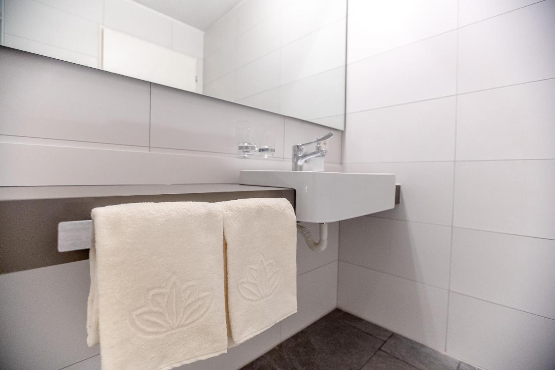 Miralago Locarno Easy Rooms Muralto الغرفة الصورة