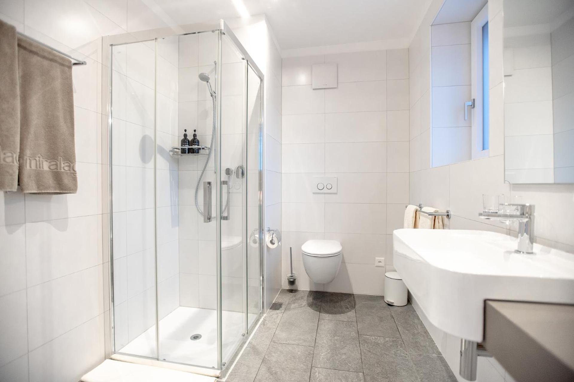 Miralago Locarno Easy Rooms Muralto المظهر الخارجي الصورة